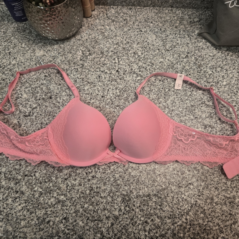 NWT Victoria's Secret Pink Lace Bra